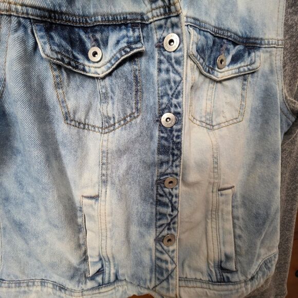 L.E.I.  Jean Jacket Juniors Medium Cropped Stonewash Sweatshirt Sleeves Hood - Picture 8 of 10